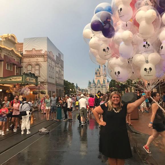 Meet your Posher, Caitlin - Picture 1 of 1